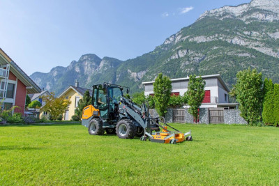 Giant G2700 HD+ Shovel