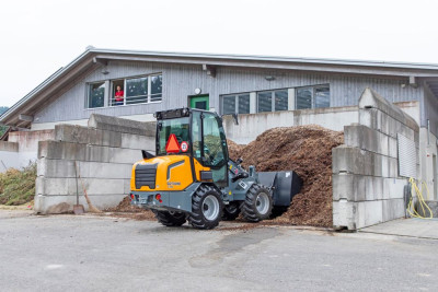 Giant G2700 X-TRA HD Shovel