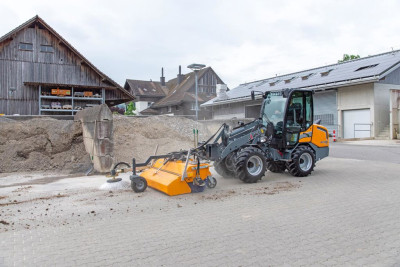 Giant G2700 X-TRA HD Shovel