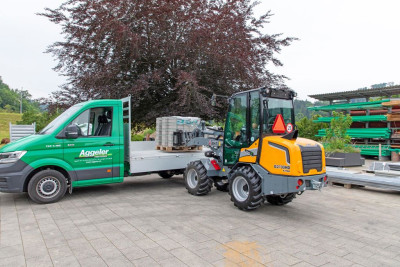 Giant G2700 X-TRA HD Shovel