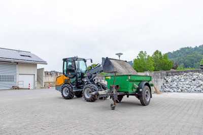 Giant G2700 X-TRA HD Shovel