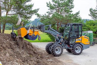 Giant G2700 X-TRA HD+ Shovel