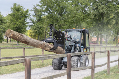 Giant G2700E Shovel