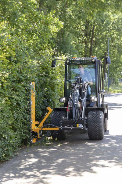 Giant G2700E Shovel