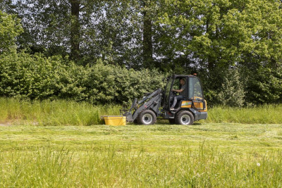 Giant G2700E Shovel