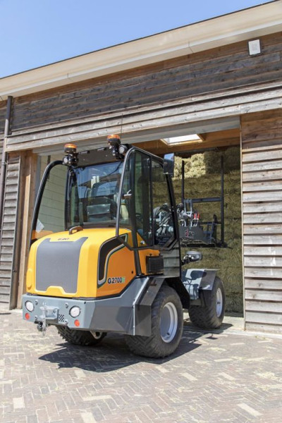 Giant G2700E Shovel