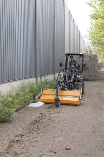 Giant G2700E X-TRA Shovel