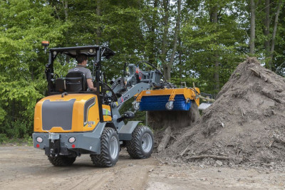 Giant G2700E X-TRA Shovel
