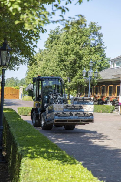Giant G2700E X-TRA HD Shovel
