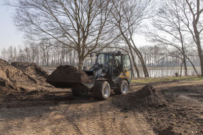 Giant G3500 X-TRA Shovel