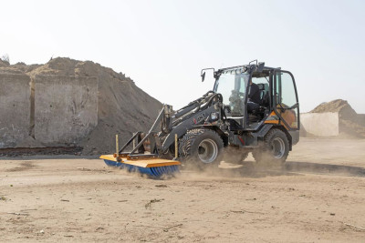 Giant G3500 X-TRA Shovel
