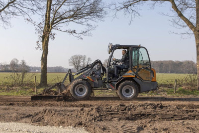 Giant G3500 X-TRA Shovel