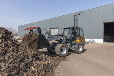 Giant G5000 X-TRA Shovel