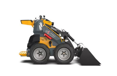 Giant GS900 Skid Steer Lader