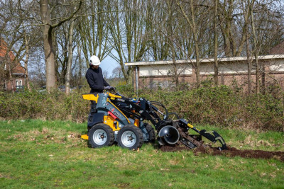 Giant GS900 Skid Steer Lader