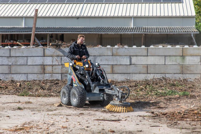 Giant GS900E Skid Steer Lader