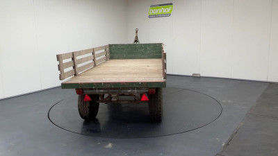 - - Platte Wagen