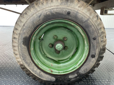 - - Platte Wagen