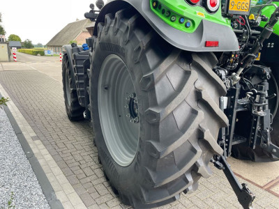 Deutz Fahr 6180 AGROTRON TTV Tractor