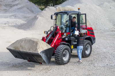 Yanmar V120-5 Shovel