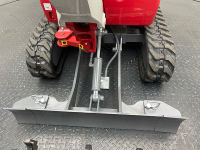 Takeuchi TB 210R LSA Minikraan