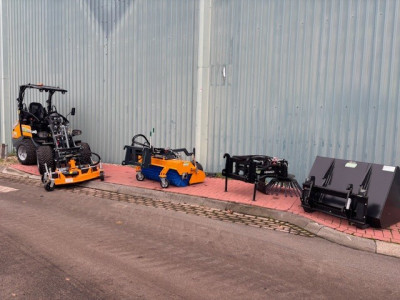 Recent geleverd aan GMB: Giant G2200E elektrische kniklader