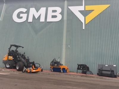 Recent geleverd aan GMB: Giant G2200E elektrische kniklader