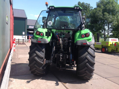Deutz Fahr 6165 RC SHIFT Tractor