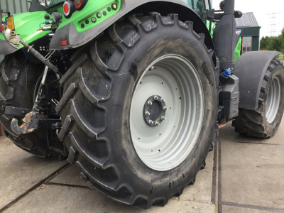 Deutz Fahr 6175 RC Shift Tractor