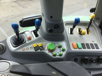 Deutz Fahr 6175 RC Shift Tractor