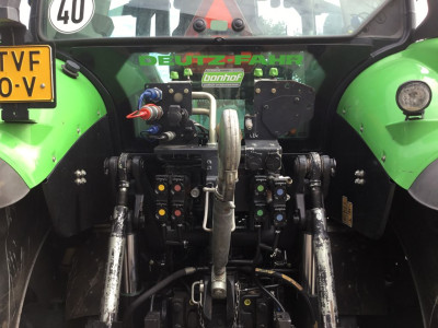 Deutz Fahr 6175 RC Shift Tractor