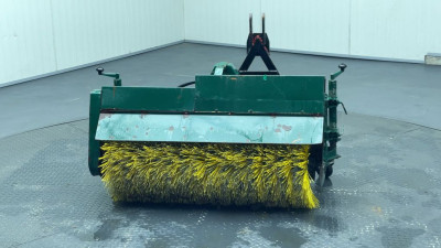 - 3 PUNT Trekker Bezem