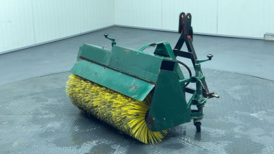 - 3 PUNT Trekker Bezem