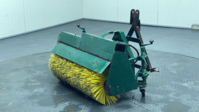 - 3 PUNT Trekker Bezem