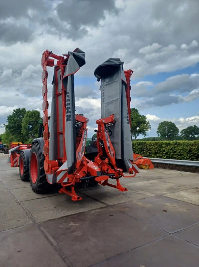 Nieuwe Kuhn maaiset afgeleverd!