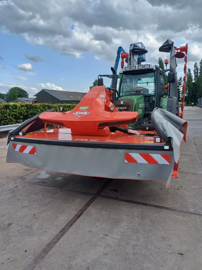 Nieuwe Kuhn maaiset afgeleverd!