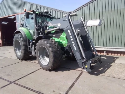 Stoll FZ 48-42 voorlader op Deutz-Fahr 7250