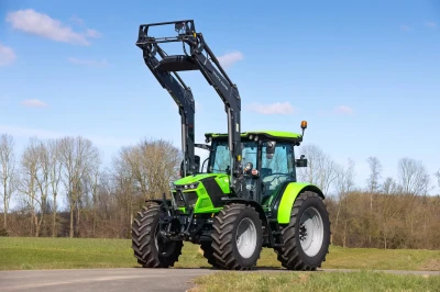Nieuwe Deutz Fahr 6115c met extra brede Stoll frontlader
