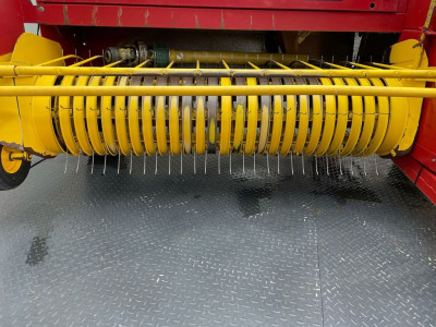 New Holland 575 Pers