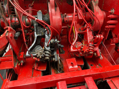 New Holland 575 Pers