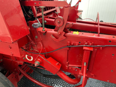 New Holland 575 Pers