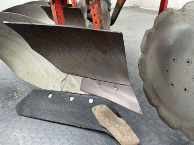 Kuhn 4S V-MASTER 122 Ploeg