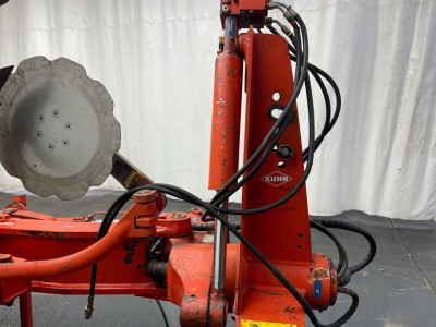 Kuhn 4S V-MASTER 122 Ploeg