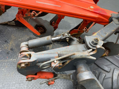 Kuhn 4S V-MASTER 122 Ploeg