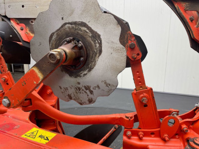 Kuhn 4S V-MASTER 122 Ploeg