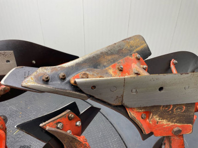 Kuhn 4S V-MASTER 122 Ploeg