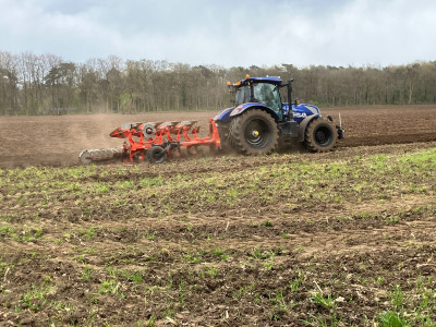 Kuhn Vari-Master 4-schaar ploeg