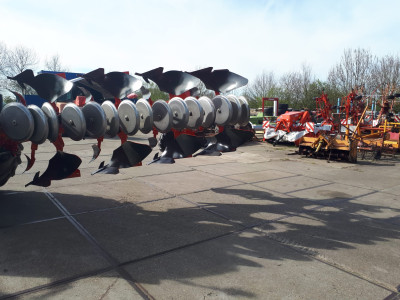 Kuhn Vari-Master 4-schaar ploeg