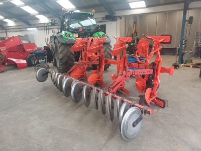 Kuhn Vari-Master 4-schaar ploeg